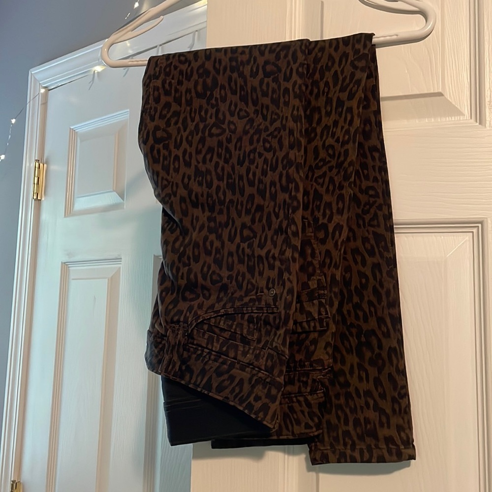 Cheetah print skinny pants